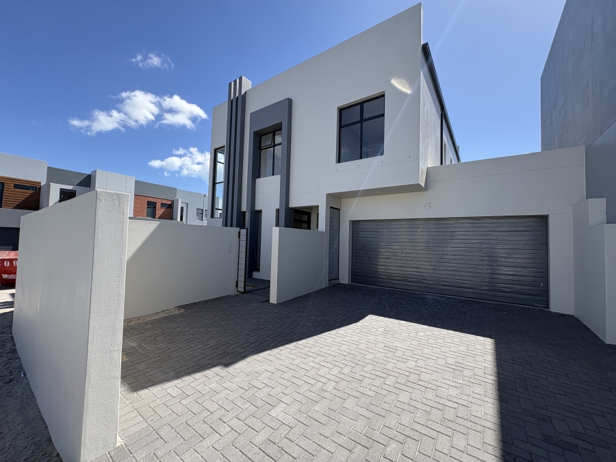 4 Bedroom Property for Sale in Sandown Western Cape